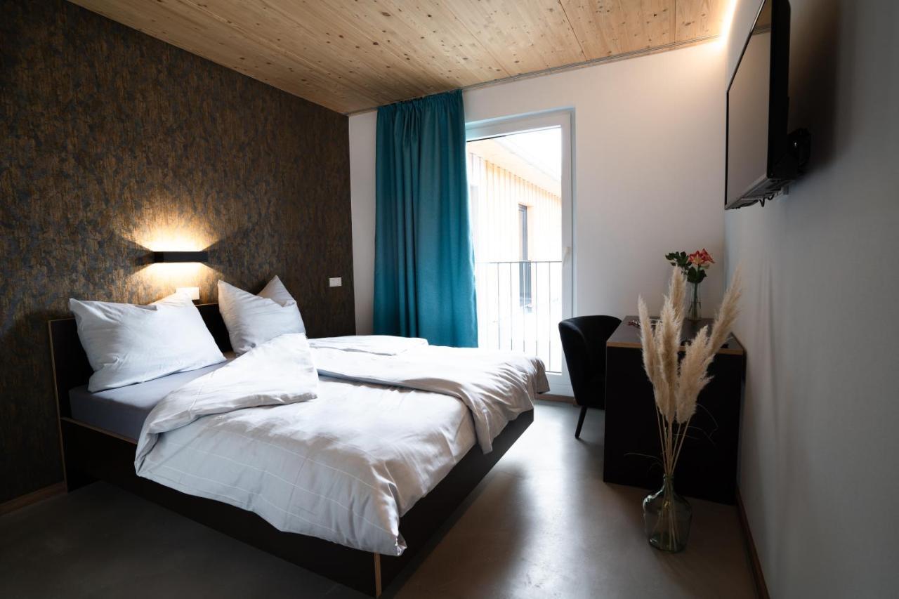 Motel Q Zimmern ob Rottweil Exteriér fotografie